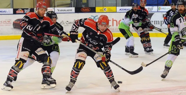 photo  la série entre cholet et epinal est très disputée.  &copy;  co - etienne lizambard 