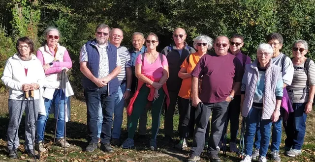 photo  les amis marcheurs partent en balade tous les quinze jours.  &copy;  co 