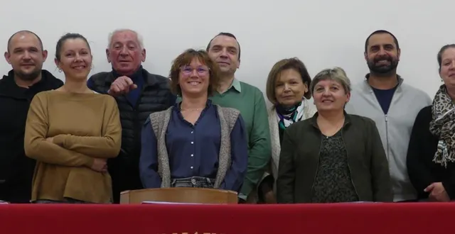 photo  le conseil municipal est composé de neuf membres. de gauche à droite : julien guillem, virginie berthaut, jean-michel olivier, floriane maréchal, olivier le clanche, elisabeth gustave, véronique michel, sébastien chain et anne-cécile bigot.  &copy;  ouest-france 