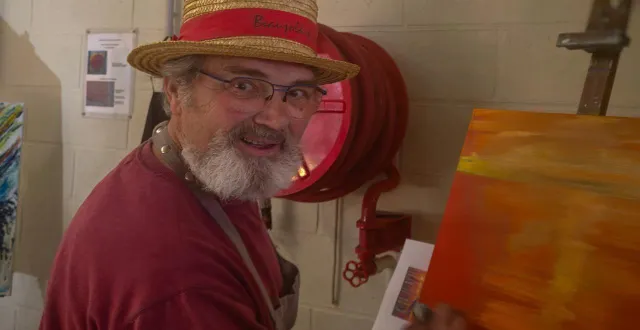 photo  alain jacqueline, alias ardalin, a créé des tableaux en live.  &copy;  ouest-france. 