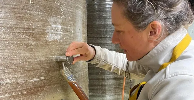 photo  installée à cormes, sophie ammann crée différentes sortes de cidres.  &copy;  archives le maine libre 