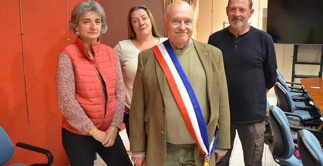 photo  michel chaligné et son équipe se sont installés le dimanche 22 mars 2026 à clermont-créans.  &copy;  le maine libre 