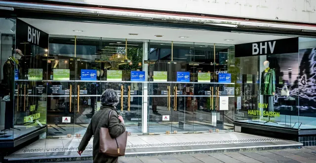 photo  le bhv du mans a remplacé les galeries lafayette, mais le magasin est encore dans une phase de transition entre les deux enseignes.  &copy;  photo le maine libre - yvon loué 