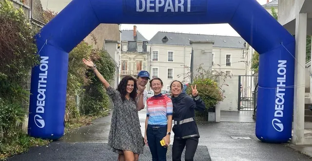 photo  l’équipe organisatrice au départ de la cyclo l’an dernier.  &copy;  cyclo pour le climat 