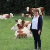 photo appelée à devenir députée dans quelques semaines, patricia maussion aura moins de temps à consacrer à l’exploitation familiale bio de vaches laitières.