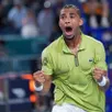 photo  arthur fils a écarté tommy paul (6-7 [3/7], 7-6 [7/4], 7-6 [8/6]), dans la nuit de mercredi à jeudi 26 mars, pour rallier les demi-finales du masters 1 000 de miami. 