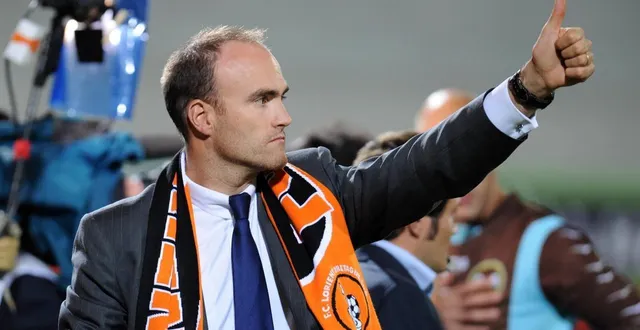 photo  le président du fc lorient, loïc féry, ici en 2009 l’année de son arrivée à la tête du club breton, est dévoilé certains souvenirs  &copy;  archives 