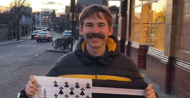 photo  cet étudiant originaire du finistère incarne le personnage de fabrice dans différentes situations sur les réseaux sociaux, sous le pseudonyme « lmmadoue ».  &copy;  immadoue 