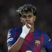 photo  lamine yamal, la star du fc barcelone, arbore régulièrement un strapping autour de son poignet droit en match. 