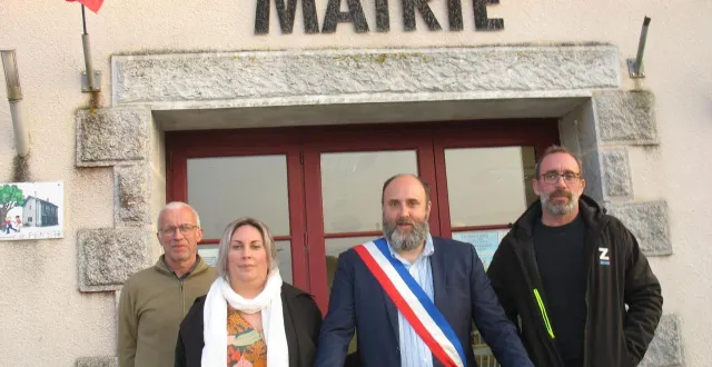 photo  alexandre martin et ses adjoints ont été réélus à fénery. de gauche à droite : didier dubin, céline marilleau, alexandre martin et yann parreton.  &copy;  co 
