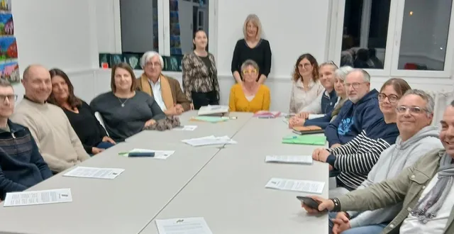 photo  la nouvelle équipe de martine couet.  &copy;  le maine libre 