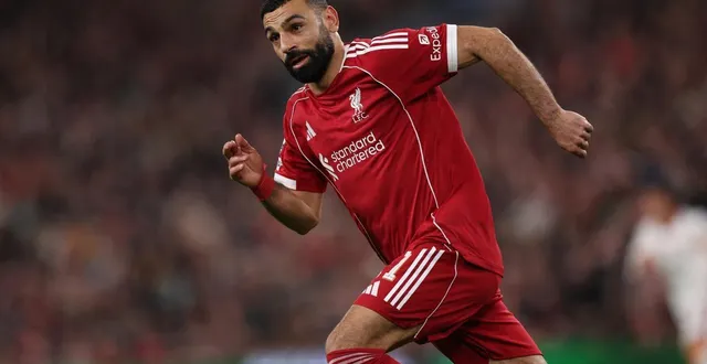 photo  mohamed salah sous le maillot de liverpool face à galatasaray lors du 8es de finale de ligue des champions, le 18 mars 2026.  &copy;  michael regan / getty images via afp 