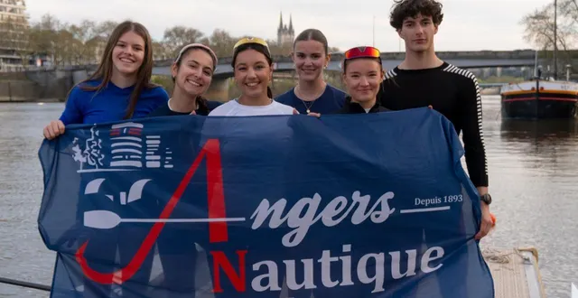 photo  l'équipe d'angers nautique aviron, prête à partir aux france.  &copy;  angers nautique aviron 
