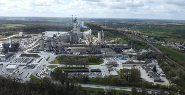 photo  investissement majeur du groupe heidelberg materials, la nouvelle cimenterie d’airvault sera mise en service mi-avril 2026.  &copy;  co - fabien gouault 