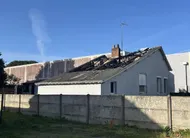 photo  une maison située route de la côte-d’amour, à saint-nazaire (loire-atlantique), a pris feu dans la soirée du mercredi 25 mars 2026. 