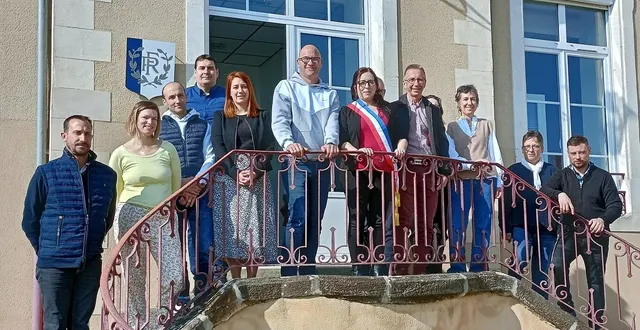 photo  le nouveau conseil municipal de saint-biez-en-belin a été installé.  &copy;  le maine libre 