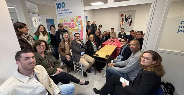 photo  isabelle leroy entourée de ses adjoints et conseillers quelques jours après l’élection de sa liste aux municipales 2026 à cholet (maine-et-loire).  &copy;  ouest-france 