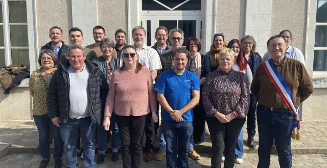 photo  le conseil municipal de pontvallain s’est installé après quelques débats, au sujet de la nomination des adjoints.  &copy;  ouest-france. 