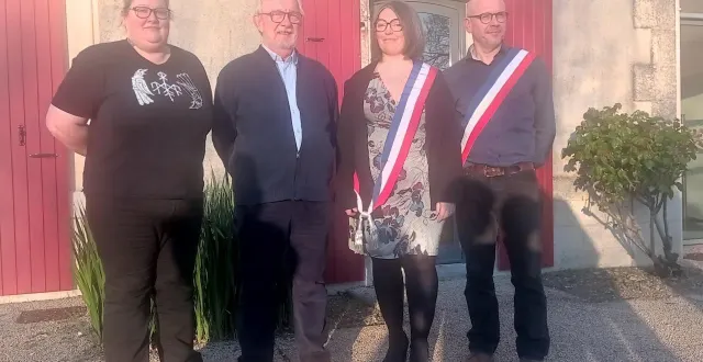 photo  loïc michaud (à droite) avec ses adjoints.  &copy;  co 