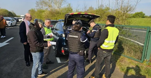 photo  l’edcf a mené des contrôles routiers auprès de candidats du permis en maine-et-loire.  &copy;  ouest-france 