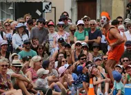 photo  le mime chilien tuga, aux affranchis de la flèche, célèbre festival des arts de rue la rue. 