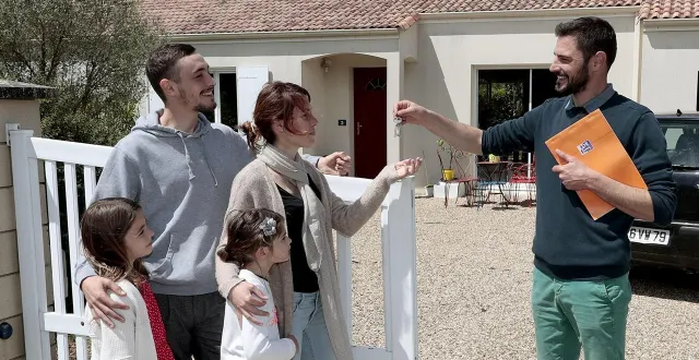 photo  les professionnels de l’immobilier du bocage bressuirais évoluent toujours dans un environnement plutôt porteur.  &copy;  co – benoit felace 