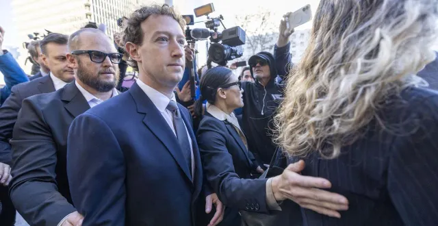 photo  mark zuckerberg au tribunal de los angeles en février.  &copy;  getty images via afp 