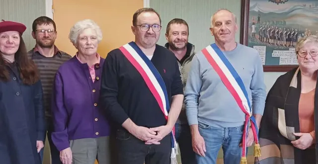 photo  de gauche à droite : séverine colin, vincent beauruelle, claire courouau, olivier delorme (adjoint), benoît plumerand, françois bisson (maire) et nathalie lefebvre.  &copy;  ouest-france 