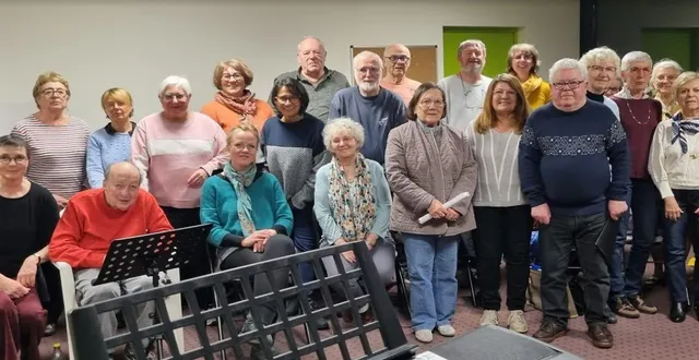 photo  la chorale neuvil’idylle, dirigée par nathalie tomczyk, prépare le concert qu’elle donnera en duo avec l’école de musique, sous la direction de cyril mudry.  &copy;  ouest-france 