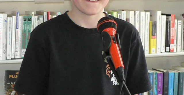photo  isaac peschard, de l’école primaire de saint-maixent, a été choisi comme vainqueur du concours des petits champions de la lecture.  &copy;  ouest-france 