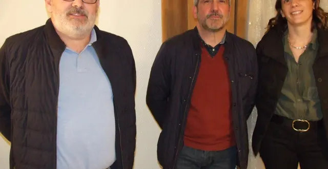 photo  le maire entouré de ses deux adjoints, mélanie rapicault et denis clément.  &copy;  le maine libre 