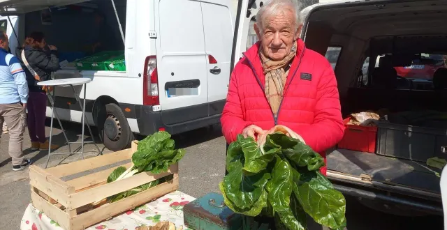 photo  alain maillet produit ses légumes à 7 km de la chartre-sur-le-loir.  &copy;  le maine libre 