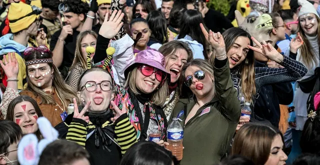 photo  ce jeudi 26 mars 2026, s’est déroulé le carnaval étudiant de caen qui a réuni 32 000 fêtardes et fêtards.  &copy;  martin roche / ouest-france 