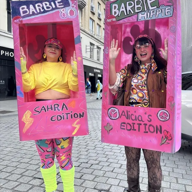 photo sahra, 19 ans, et alicia, 23 ans, étudiantes en bts mco (management commercial opérationnel), à bretteville-sur-odon, participent à leur premier carnaval étudiant.  ©  ouest-france