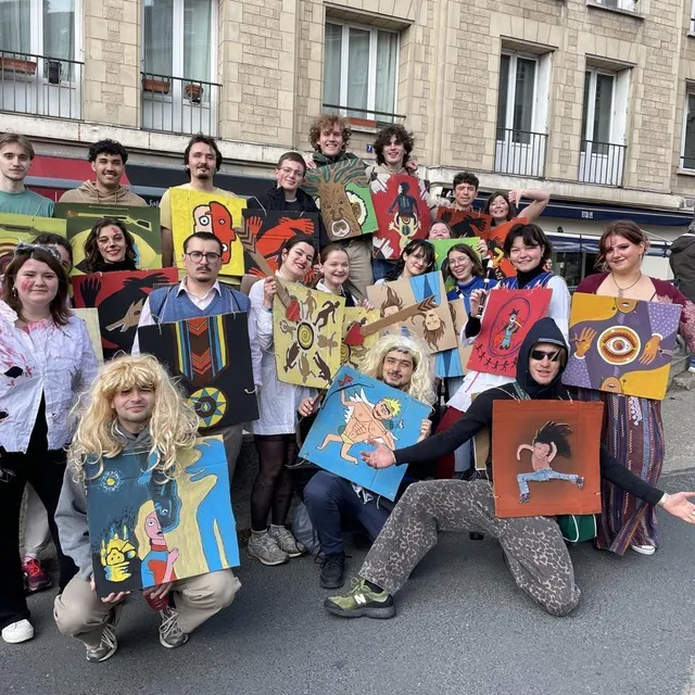 photo « on veut défendre notre titre et gagner une nouvelle fois le concours du meilleur déguisement de ouest-france ! » les pom’potes, vainqueur de notre concours en 2024, incarnent, pour cette 27e édition, le jeu de société « loups-garous ».  ©  ouest-france