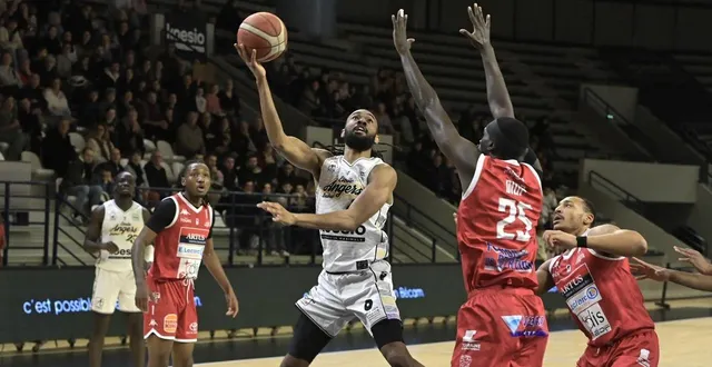 photo  jeron bowers fait partie des joueurs plus discret sur cette seconde phase.  &copy;  sebastien aubinaud 