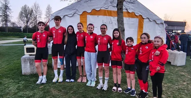 photo  les patineurs du vsf roller reviennent de mayenne avec huit nouvelles médailles.  &copy;  vsf roller 