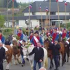 photo dimanche matin, la procession des lanciers conduira la foule vers le cimetière pour la trahison de judas.