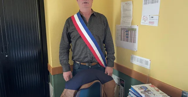 photo  patrick renard a été réélu maire de saint-vincent-du-lorouër.  &copy;  le maine libre 