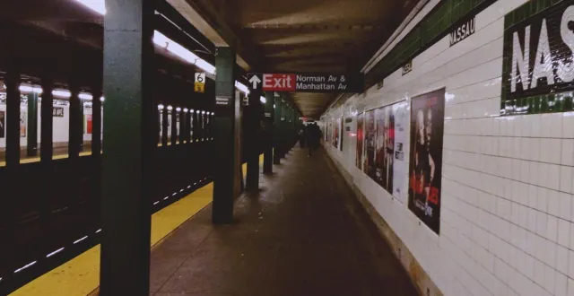 photo  un homme de 83 ans est décédé après avoir été poussé sur les rails du métro à new york, le 22 mars 2026. photo d’illustration.  &copy;  stocksnap / pixabay 