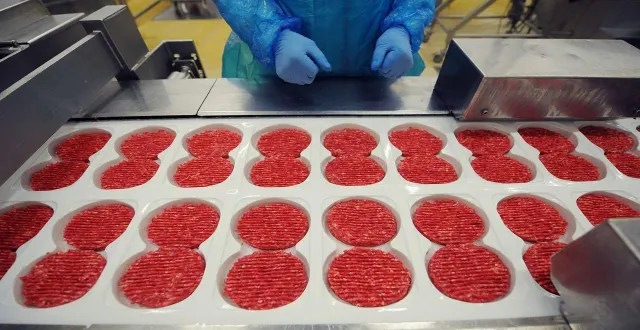 photo  de nombreux lots de steaks hachés et viande hachée de bœuf font l’objet d’un rappel produits (photo d’illustration).  &copy;  archives afp 