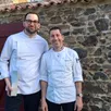 photo  elie brémont et benjamin patissier ont élaboré un dessert autour de la fraise, de la pistache de sicile et du romarin qui a séduit l’inspecteur du michelin. cette création a valu au chef pâtissier d’être récompensé par le trophée passion dessert. 