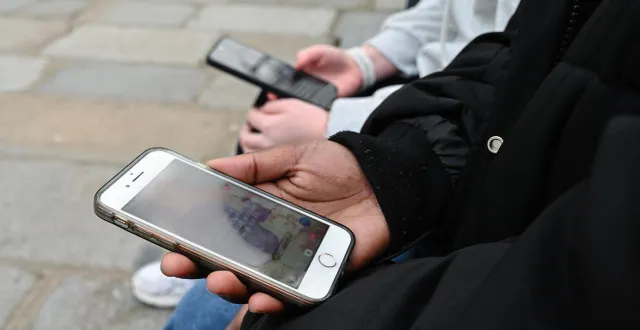 photo  un enseignant australien suspecté d’avoir demandé des photos dénudées à une adolescente en ligne a été interpellé. photo d’illustration.  &copy;  lucie morel / archives ouest-france 