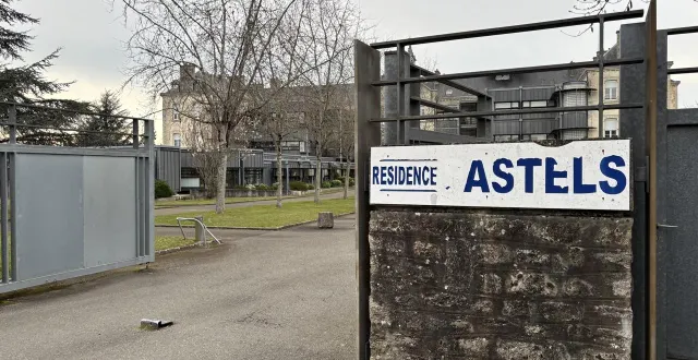 photo  l’entrée de l’ehpad des pastels, à alençon.  &copy;  ouest-france 