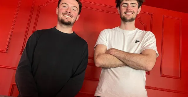 photo  avec soho, place de la république au mans (sarthe), maxime carlo et sinclair maurier débarquent dans l’univers de la nuit mancelle.  &copy;  ouest-france 