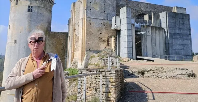 photo  mark williams, qui incarnait arthur weasley dans les films de la saga harry potter, a visité il y a quelques jours, le château de falaise.  &copy;  château guillaume le conquérant 