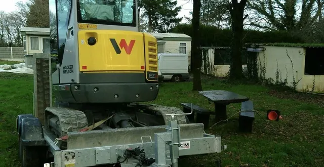 photo  intéressés par des mini-pelles et des chariots élévateurs, les suspects auraient pillé, pendant plusieurs mois, des entreprises de bretagne et des pays de la loire.  &copy;  photo d’illustration ouest france 