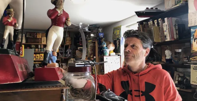 photo  alain gaborit a ouvert sa brocante à la garnache en 2014.  &copy;  ouest-france 