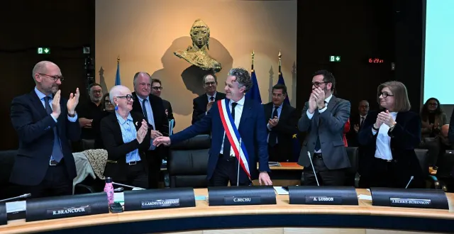 photo  angers, vendredi 27 mars 2026. christophe béchu a été réélu sans surprise maire d’angers, avec 47 voix sur 59, celles de sa majorité.  &copy;  co - josselin clair 