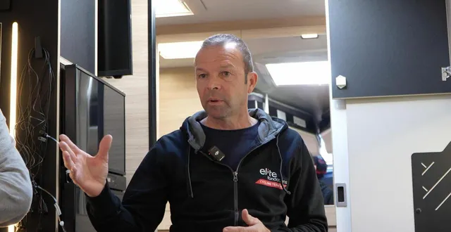 photo  l’ancien grimpeur laurent dufaux est l’un des trois directeurs sportifs de elite fondations cycling team.  &copy;  dr 